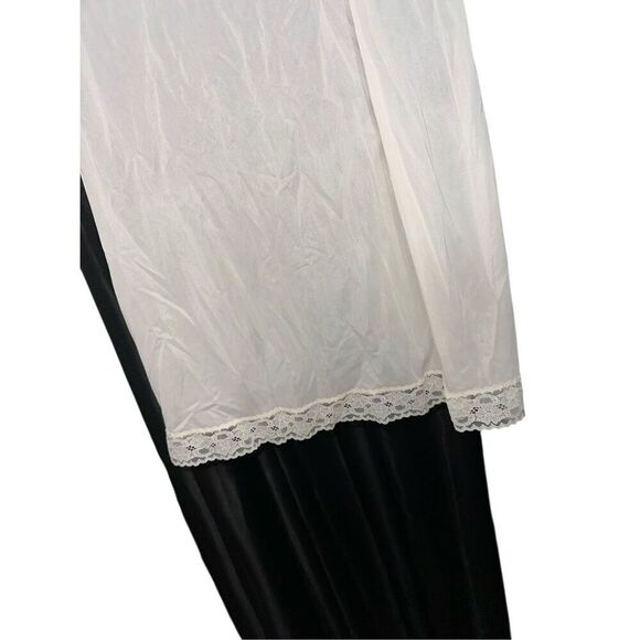 VINTAGE VANITY FAIR IVORY SIZE 34 FULL SLIP STYLE 10-103  (approximately 25” len - Picture 4 of 8